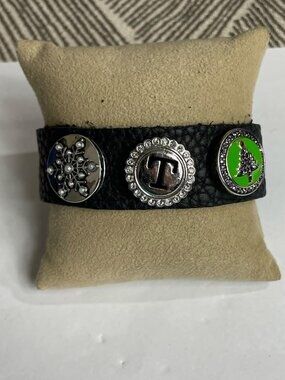 Customized Christmas "T" Initial Ginger Snaps Leather Bracelet